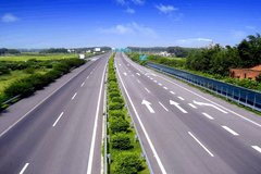 �ĸ￪��40���й����ٹ�·13.65����