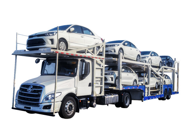 车辆运输车治理政策严格实施 长头轿运乘龙T5“多拉一辆”