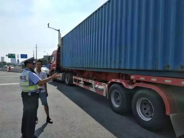 �Ϻ��������д��ͻ��˳�����ϸ������