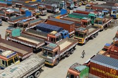 ӡ�ȳ�900�򿨳�˾���չ�  Ҫ���ͼ�