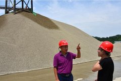 �Ĵ���������  ����ɰʯɢ�佫��500Ԫ