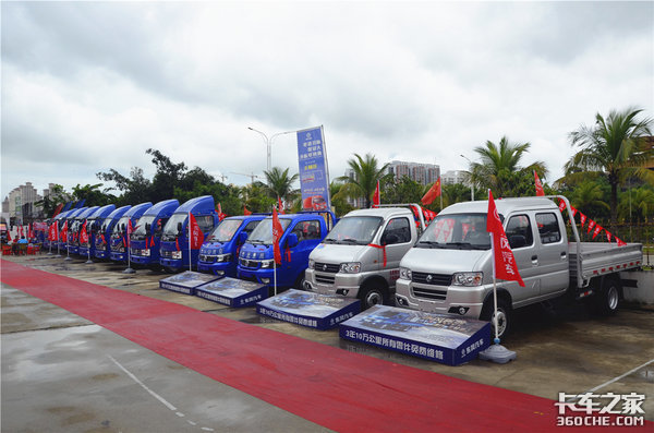 ���϶����Ῠ�����񻶽���ʽ��Ļ