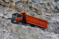 Я���̳��������� ˹����������baumaչ