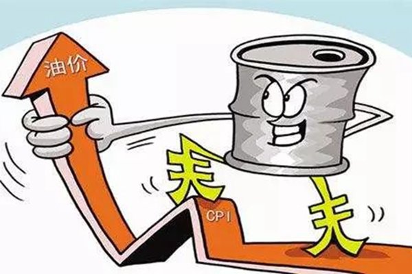 8月6日晚24時(shí) 國(guó)內(nèi)油價(jià)將上漲72元/噸