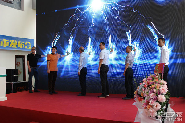 物流行业的福音 帅铃全能物流版轻卡登陆昆明