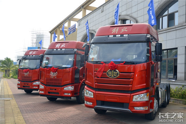 ��Ǯ����&nbsp;һ�����J6Pǣ������ʢ������