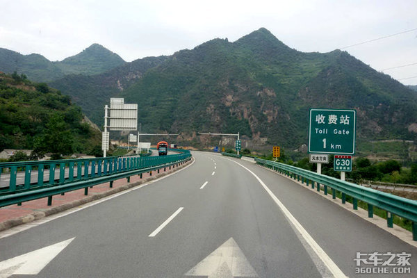父亲与卡车：从土路到高速 方知祖国强