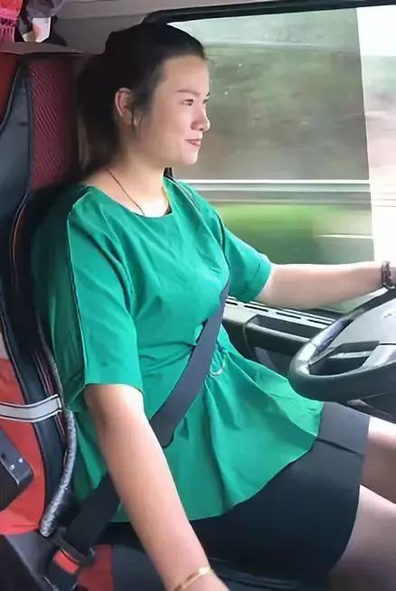 ���콢����Ƽ������Ů˾��Ӣ��&nbsp;��