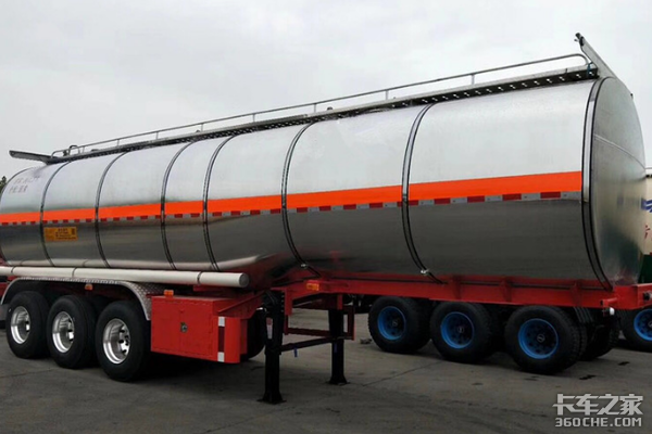 �ҳ��������¯������ݵ����ĸ���ɫ��