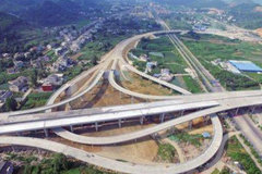 ���������ϻ�����12��ͨ ��Ͷ��70.46��