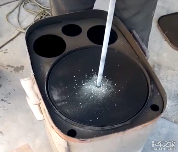 消音器堵了，和劣质尿素溶液有啥关系？