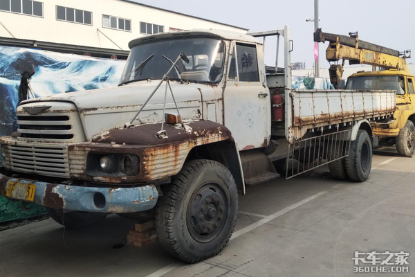 80年代由濟南汽車總廠推出了黃河jn150的升級產品黃河jn162在這車型上