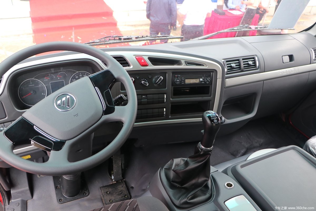 现场订车220台福田瑞沃es5成都上市图片列表