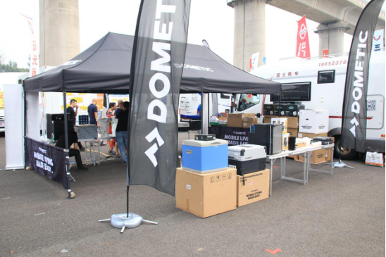 �й����ʷ���¶Ӫչ���ῪĻ���ֳ�����