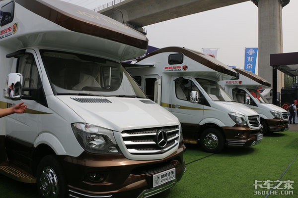 7��ƽ��չ����ǧ̨&nbsp;�������ʷ���չ��Ļ