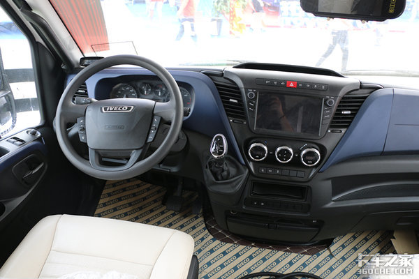 7��ƽ��չ����ǧ̨&nbsp;�������ʷ���չ��Ļ