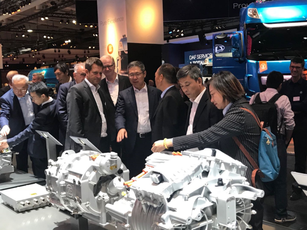 采埃孚与一汽解放建立全面战略合作伙伴关系