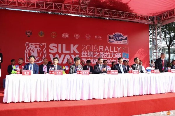 丝绸之路拉力赛 | 你没见过的东风康明斯ISZ发动机!