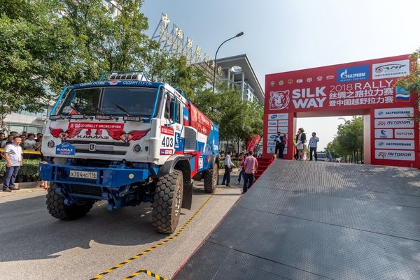 丝绸之路拉力赛 | 你没见过的东风康明斯ISZ发动机!