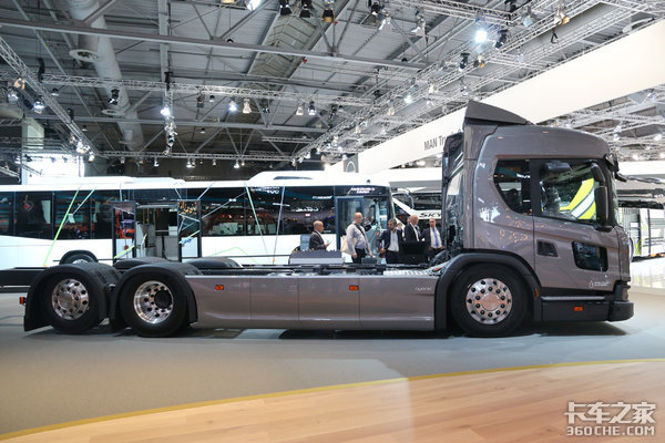 ��϶���������ʵ��ŷ�޳�������ʾ��