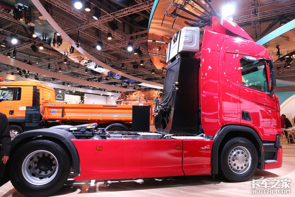 ��϶���������ʵ��ŷ�޳�������ʾ��