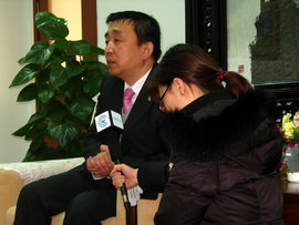 上依红明年主打服务牌