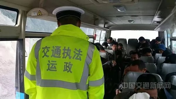卡友注意!西藏部分道路被淹!途经巴塘县进出藏区车辆请绕行G317线