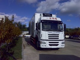 直降1.2万元 青岛解放底盘冷藏车促销中