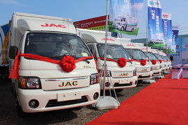 首批30台江淮新能源物流车成功交付城市绿动