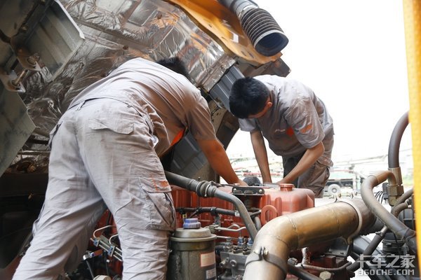 符合深圳新规 解决环保顾虑,联合卡车批量交付40台LNG渣土车给用户