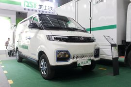 拉800kg货还能跑200公里 实拍市区不限行的北汽407EV