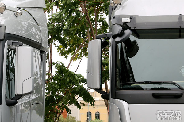 细节真考究！西班牙偶遇奔驰New Actros