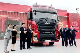 售37.88-40.68万,四个版本曝光 万众期待的江铃威龙HV5宽体重卡上市