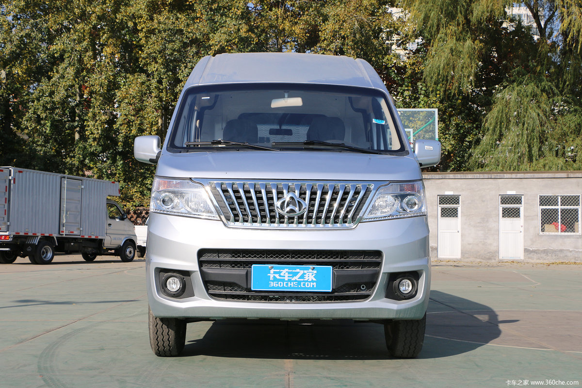 容积68立方长安睿行m80封闭箱货解读图片列表