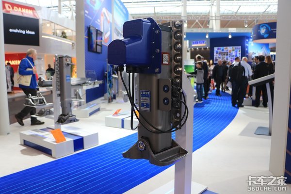 电动支腿竟不能负重? 看似鸡肋实有妙用,终于不用摇了