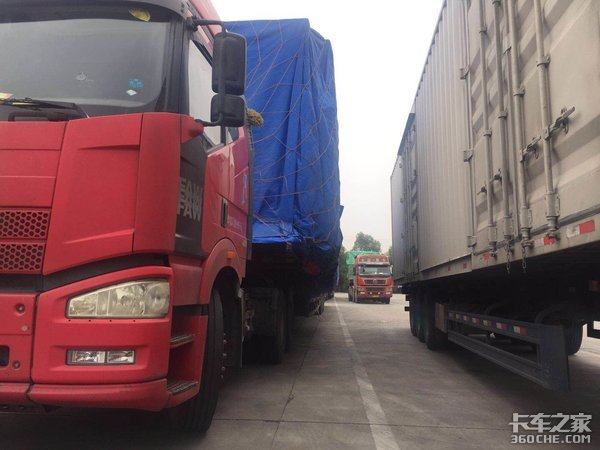 变态集卡霸占市场,守法车辆如何生存?