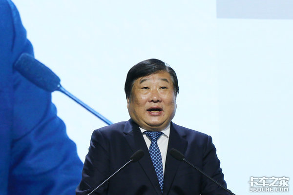 陕重汽董事长_重汽的董事长图片