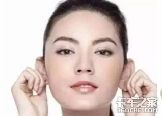 �٣�����˾������С����ľ�׵��