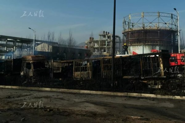 �żҿڱ�ȼ�¹ʺ�&nbsp;����˾���Ŷӵ�ж��