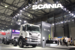 ˹��������һ��P450 8X4���̳���������