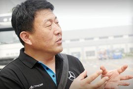 奋进的老司机！ 李新华：开车不是凭感觉，该打破老观念了