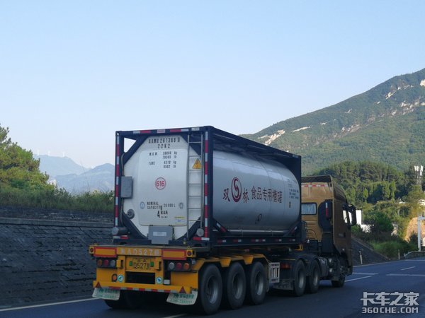 ���ó����г���ӭ���ƽ�ʱ�ڣ�