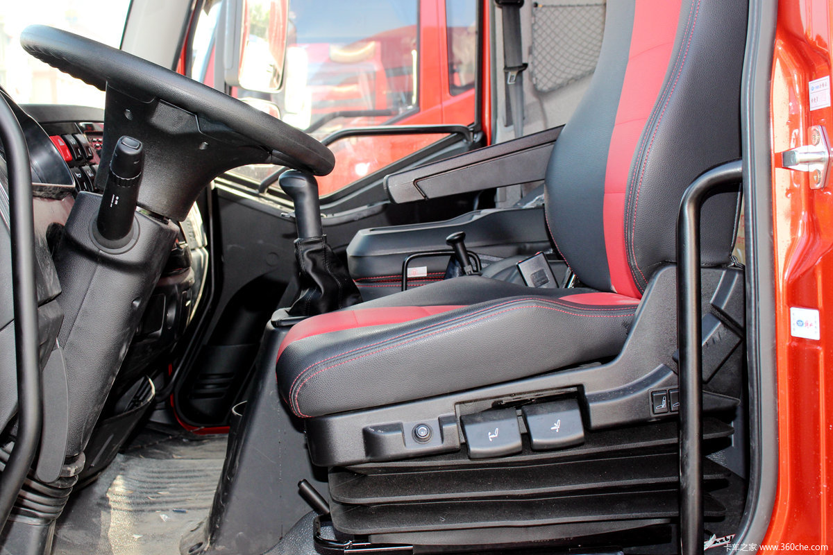 240马力解放8挡高顶双卧解放j6l登场图片列表