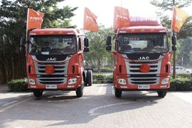 深圳佰城江淮格尔发年终感恩答谢会