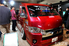 �ձ�΢������Ů���ơ�����һ������Ĳ�