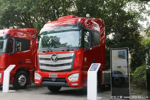X13国六发动机560马力 2019款欧曼EST重卡还有1300升超大油箱