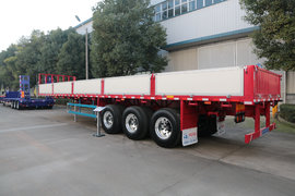 采用新型“塑料”板簧 华骏这款13米栏板挂车自重仅4.8吨!