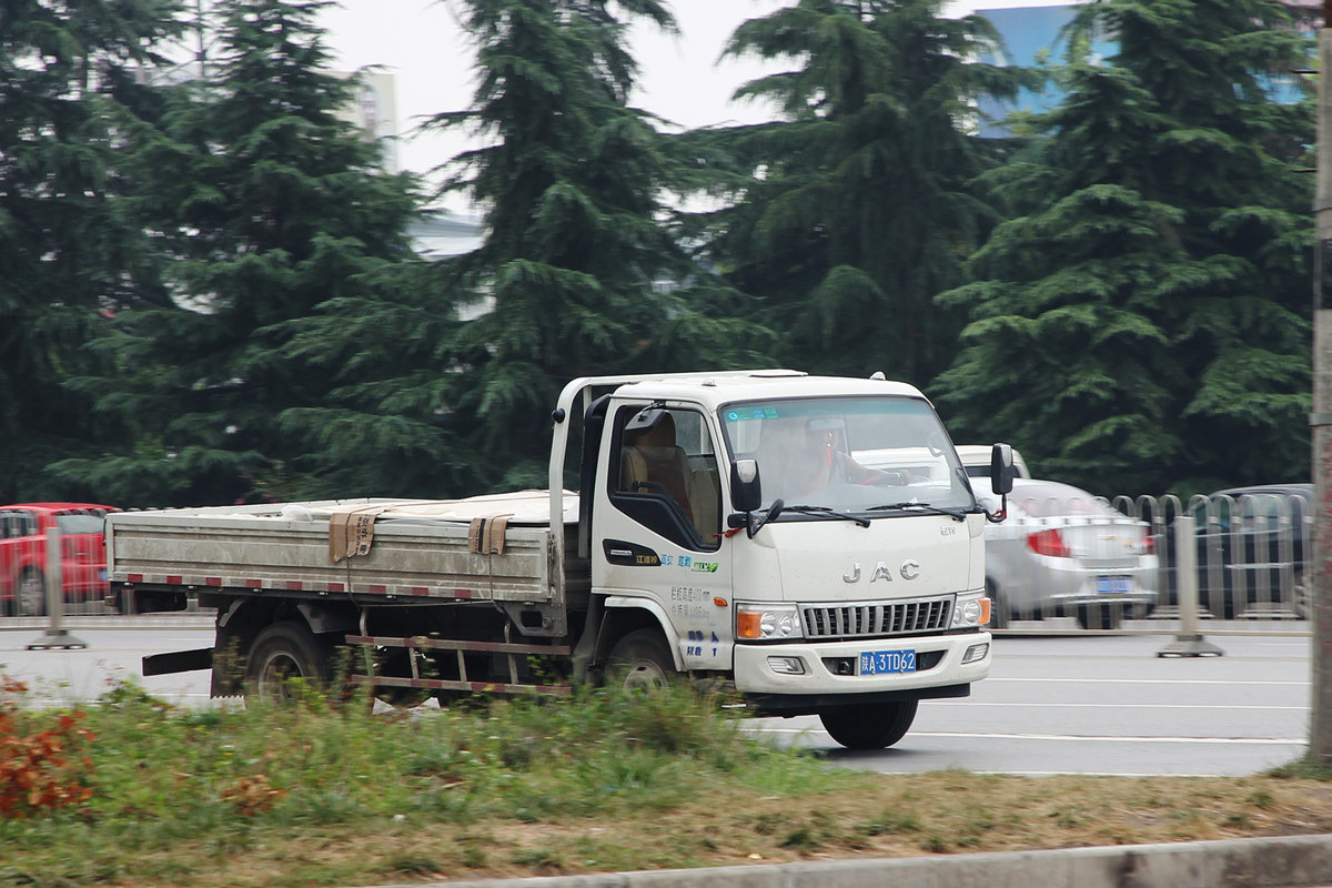 【图】4.5吨以下货车取消双证 谁是真正受益人