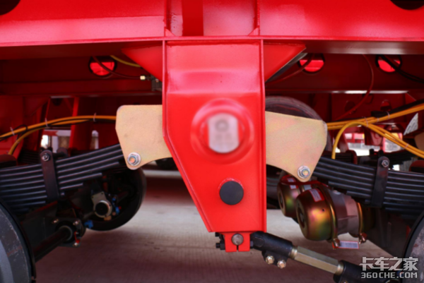 轻量化VS更结实: 两种理念的挂车你选谁