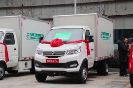 液晶仪表+多媒体大屏 这真的是微卡吗?还不用烧油